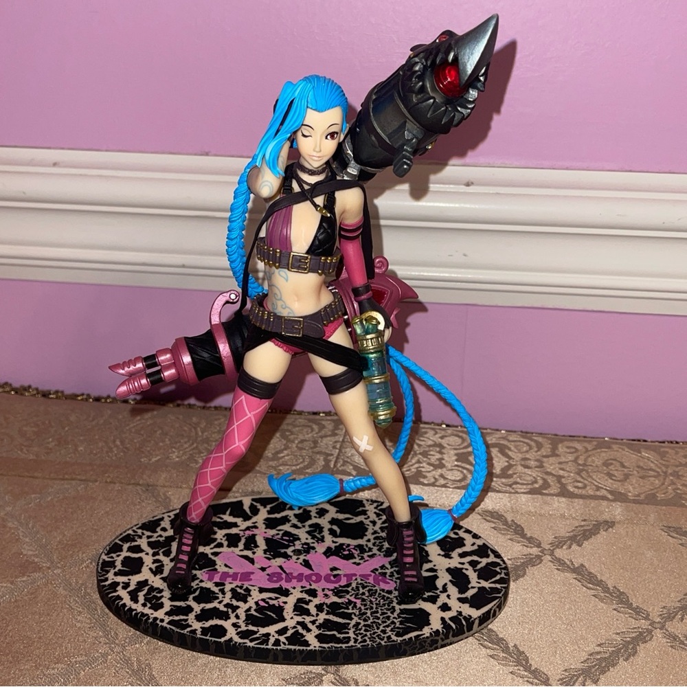 2013 RARE league of legends arcane jinx powder fishbones figure statue toy